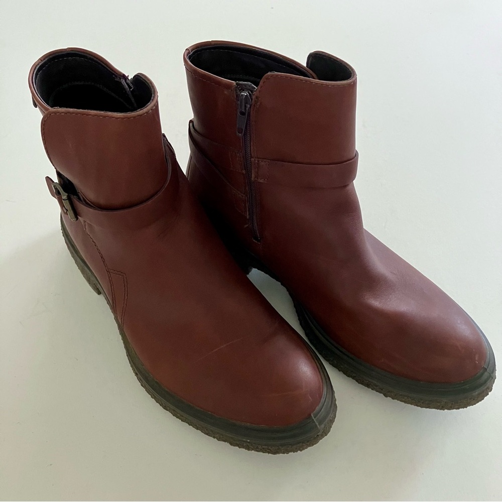 Ecco Women’s Touch 15 Buckle Boots.  Coffee. Size 40. 9-9 1/2